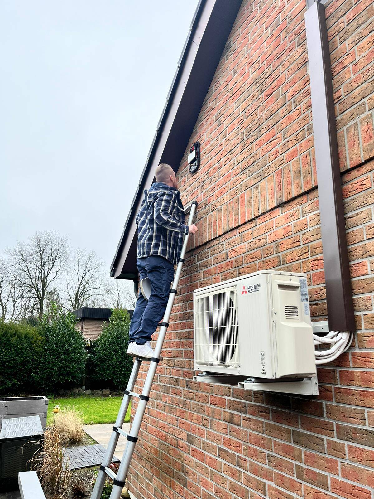 Service für Alarmanlagen im Gewerbe: Wartung, Prüfung und sichere Bedienung