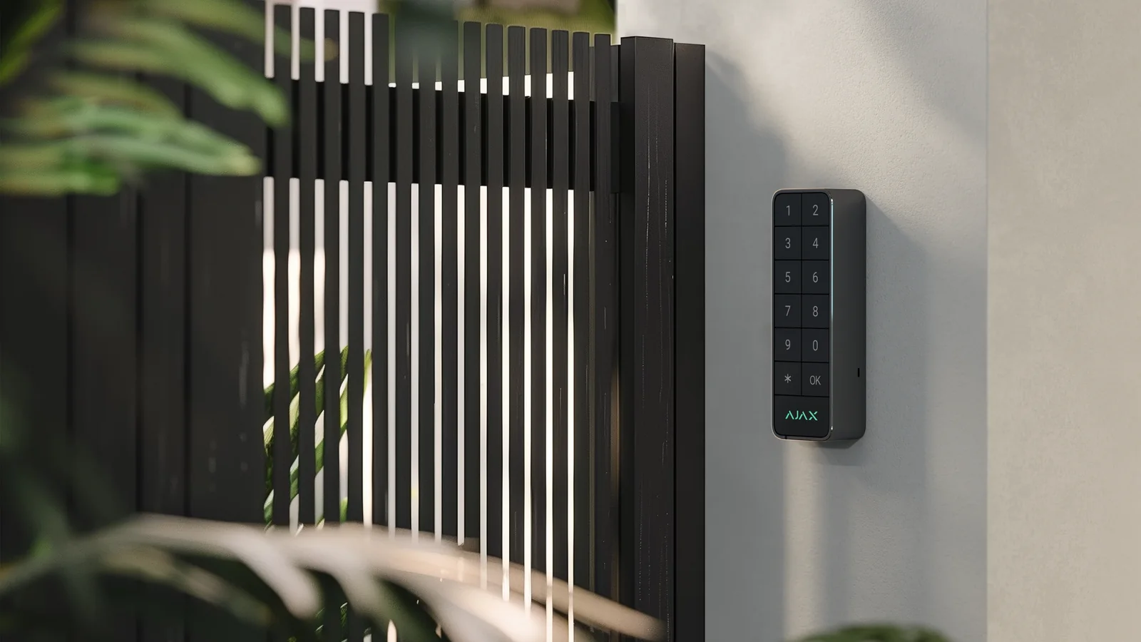 AJAX KeyPad Outdoor an einem modernen Hauseingang