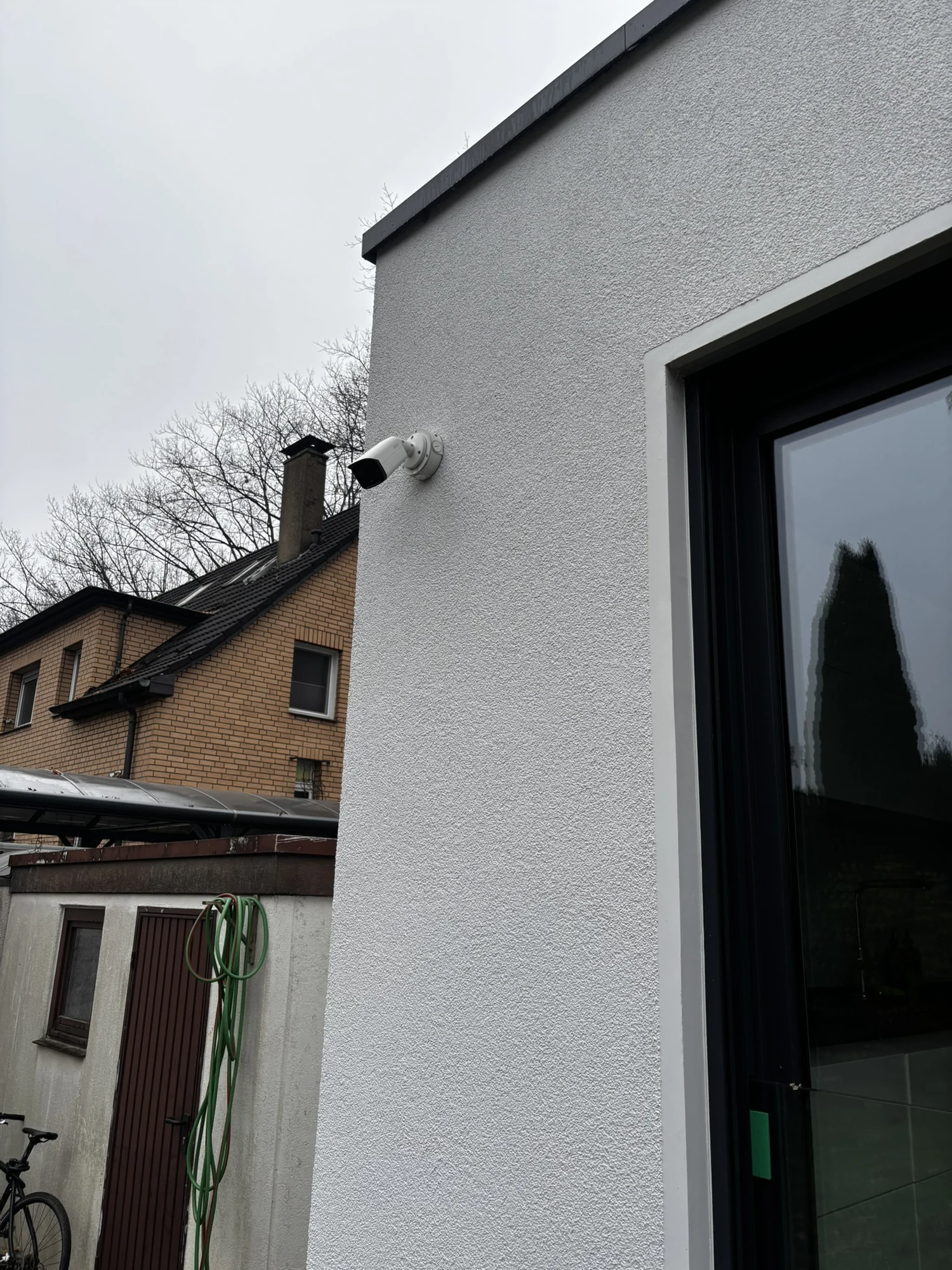 AJAX DoorBell im Eingangsbereich eines Wohnhauses