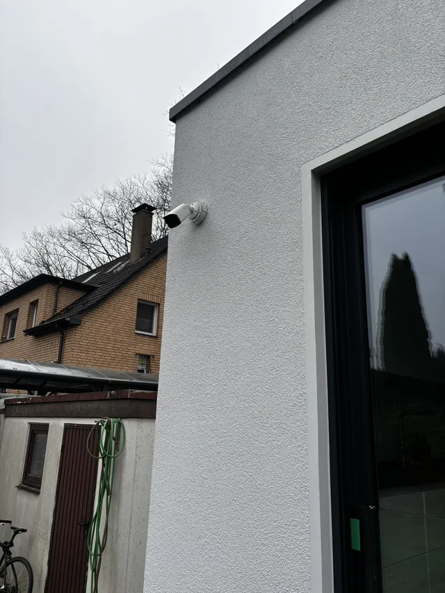 AJAX DoorBell im Eingangsbereich eines Wohnhauses